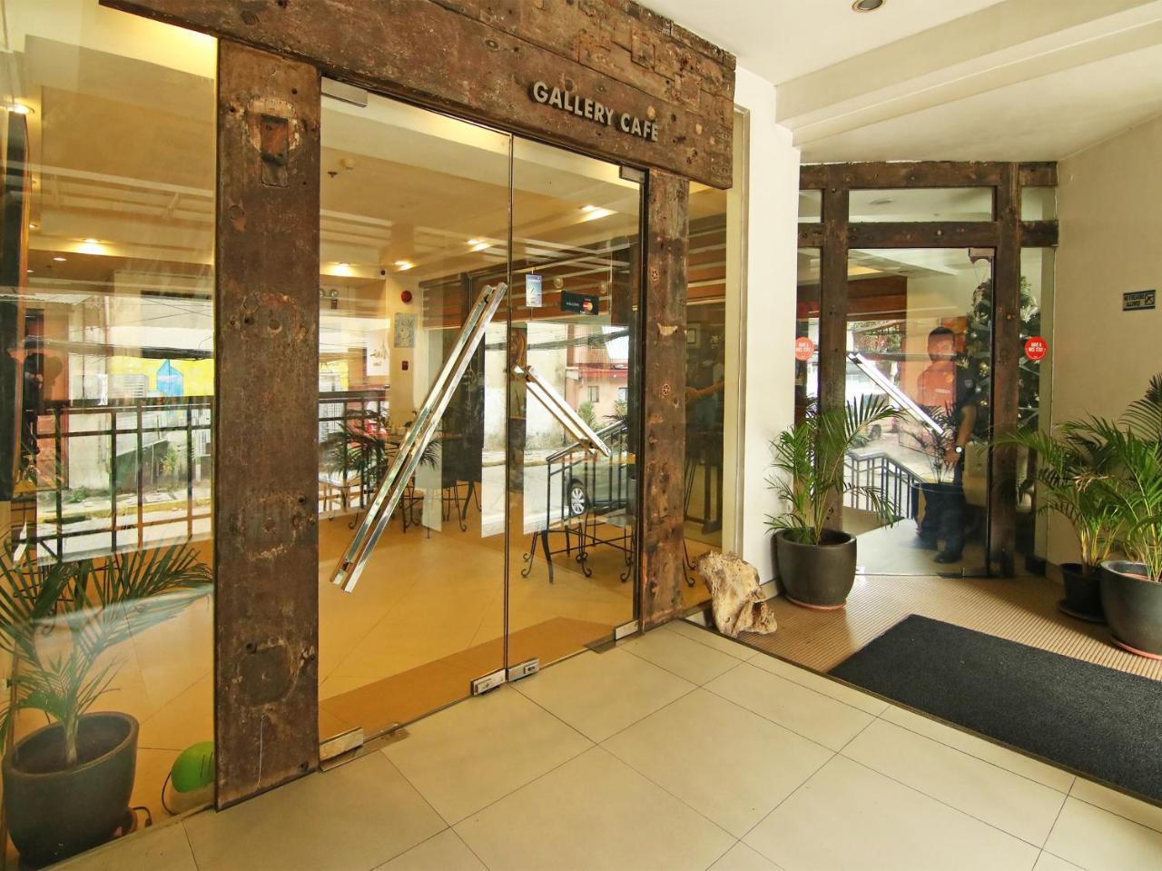 Oyo 103 Artina Suites Hotel Makati City Exterior foto